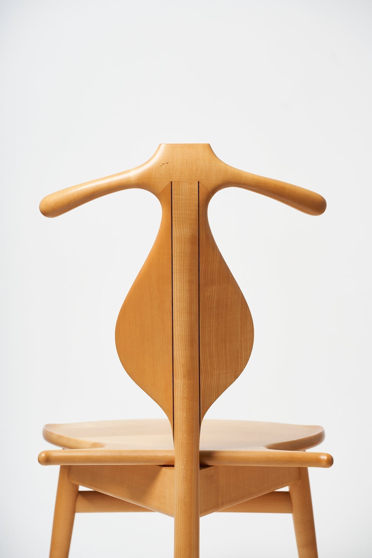 Unlikely Nakada Shinsuke's Materialistic Desire Recovery Diary. Vol.2 Hans J. Wegner's Valet Chair