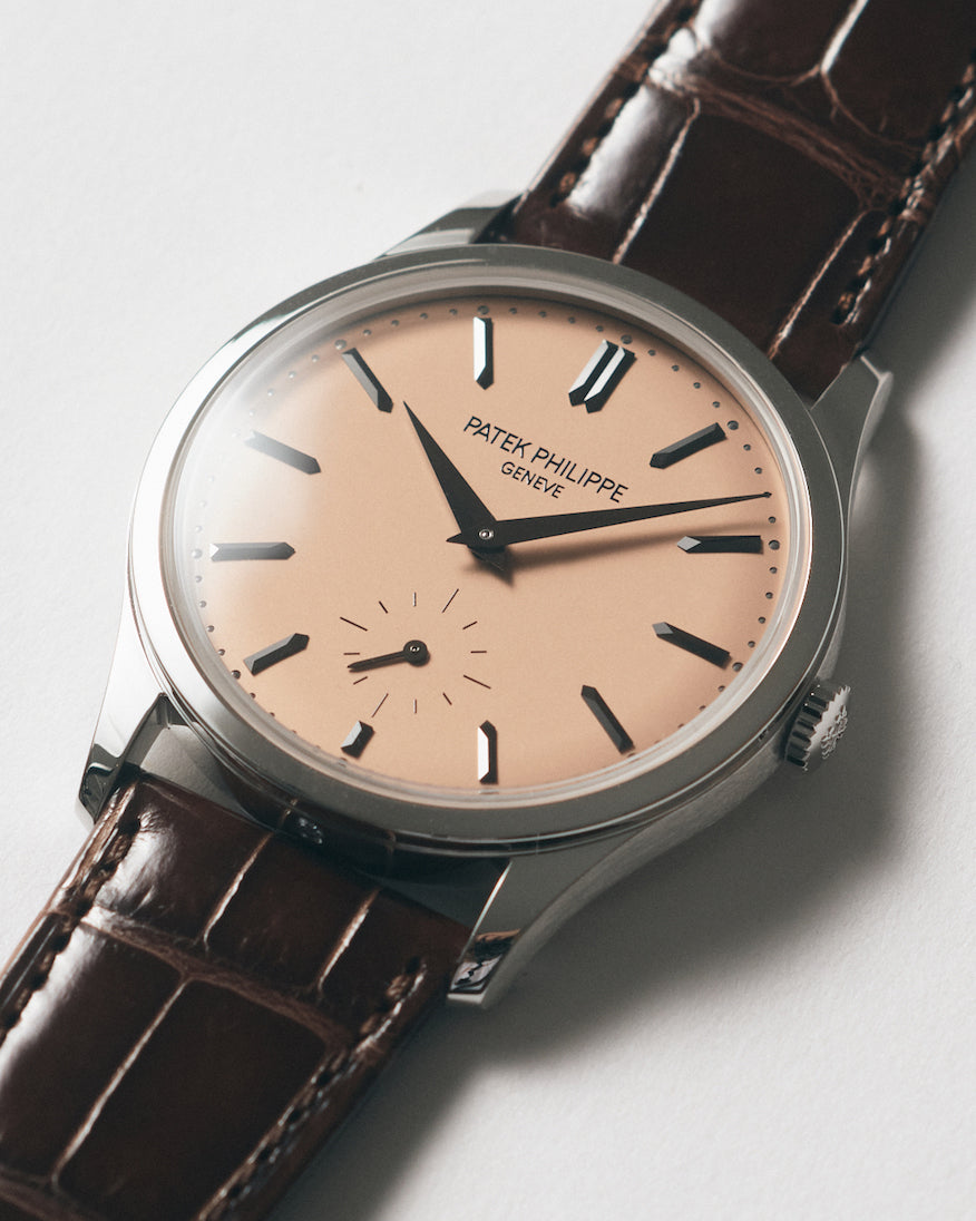 The faceted hour markers that decorate the extremely simple face are also eye-catching.