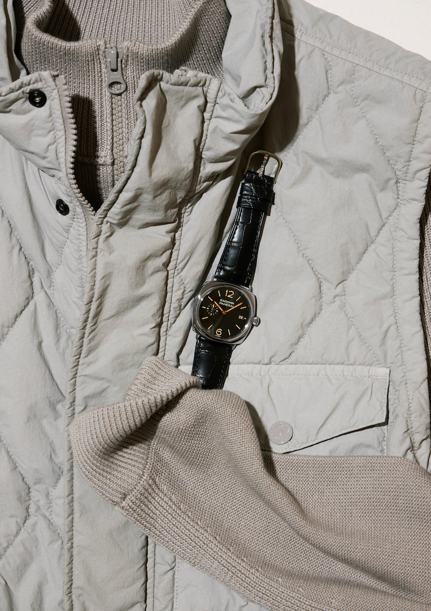 〈ストーンアイランド ゴースト〉ベスト ¥135,300、ニットブルゾン ¥124,300（ストーンアイランドジャパン）