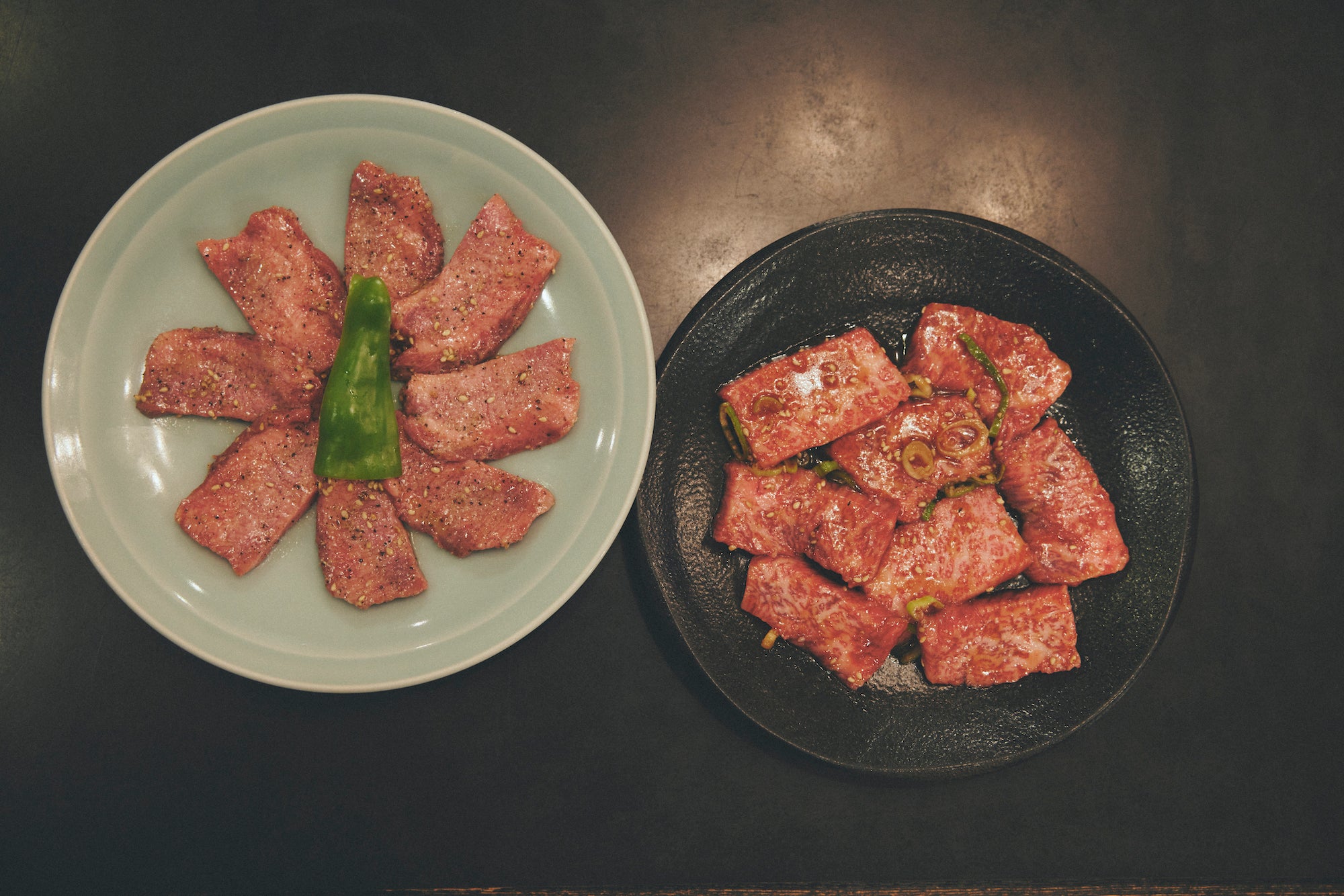 上タン塩 ¥1,980、ハラミ ¥1,320