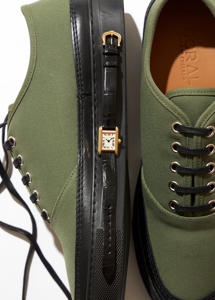 Goral sneakers ¥45,100 (Isetan Shinjuku store)