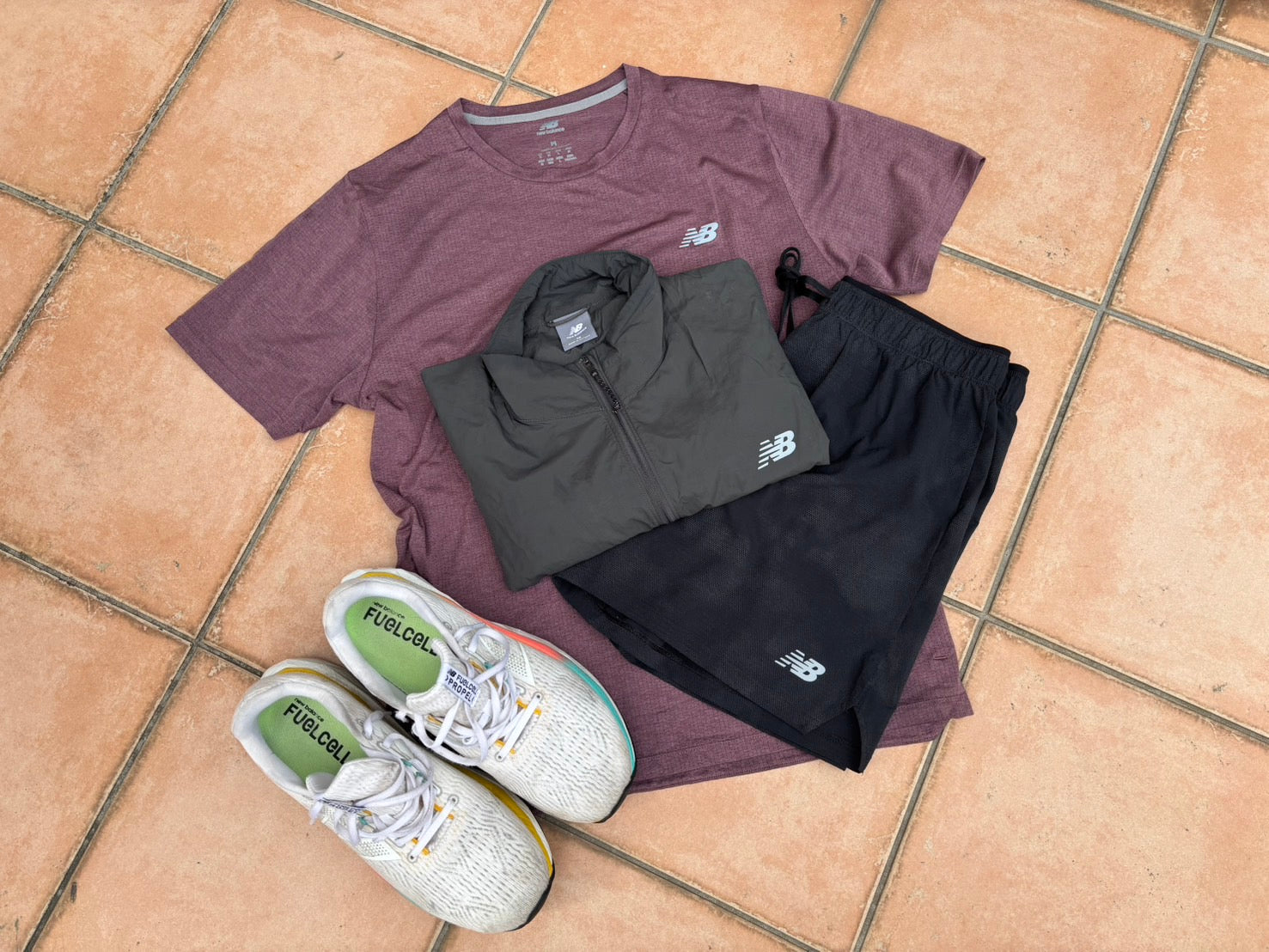 -Yuya's personal belongings-<br> New Balance jacket, T-shirt, shorts, and shoes