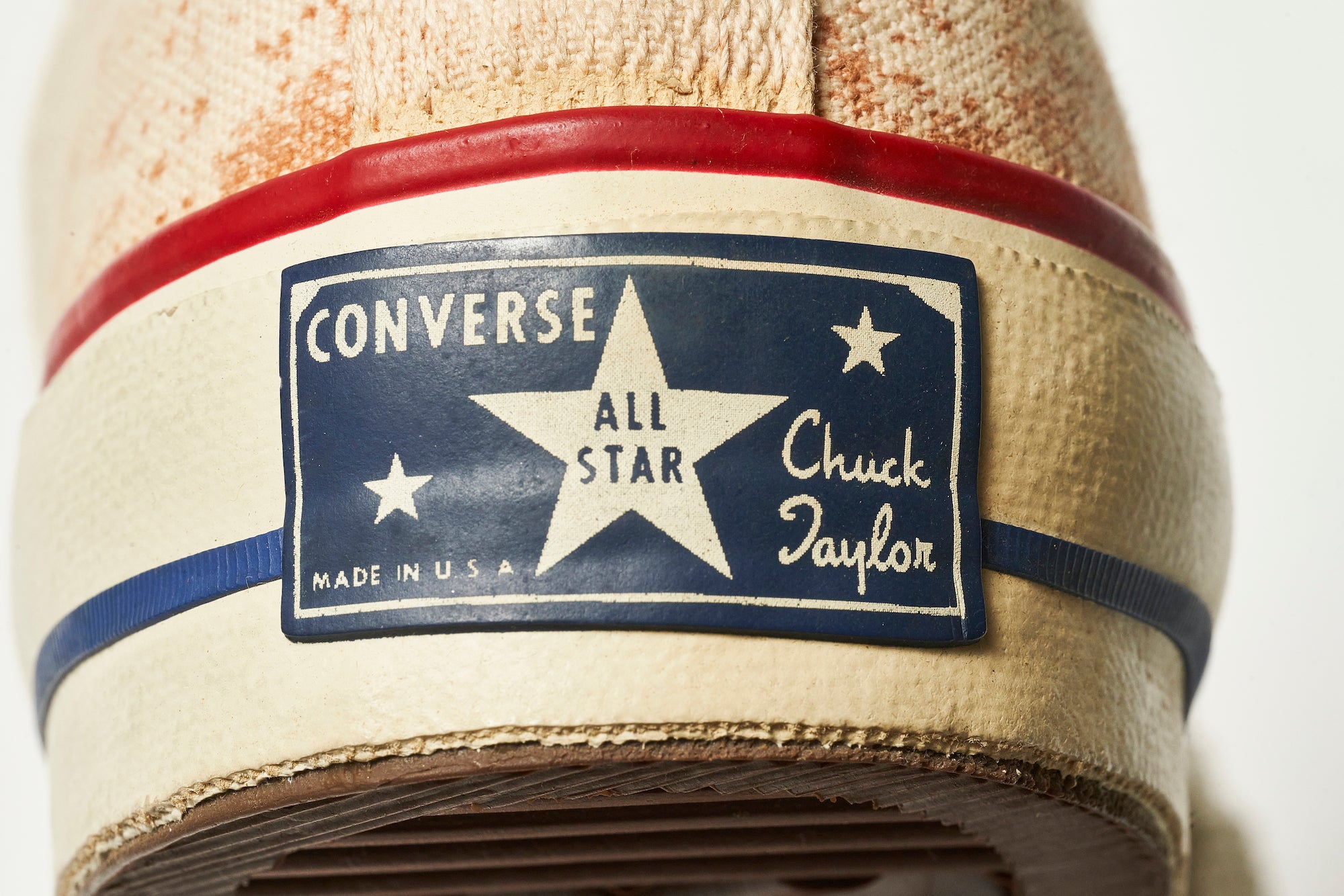 The heel label features three stars on the top right, center, and bottom left, commonly known as the 