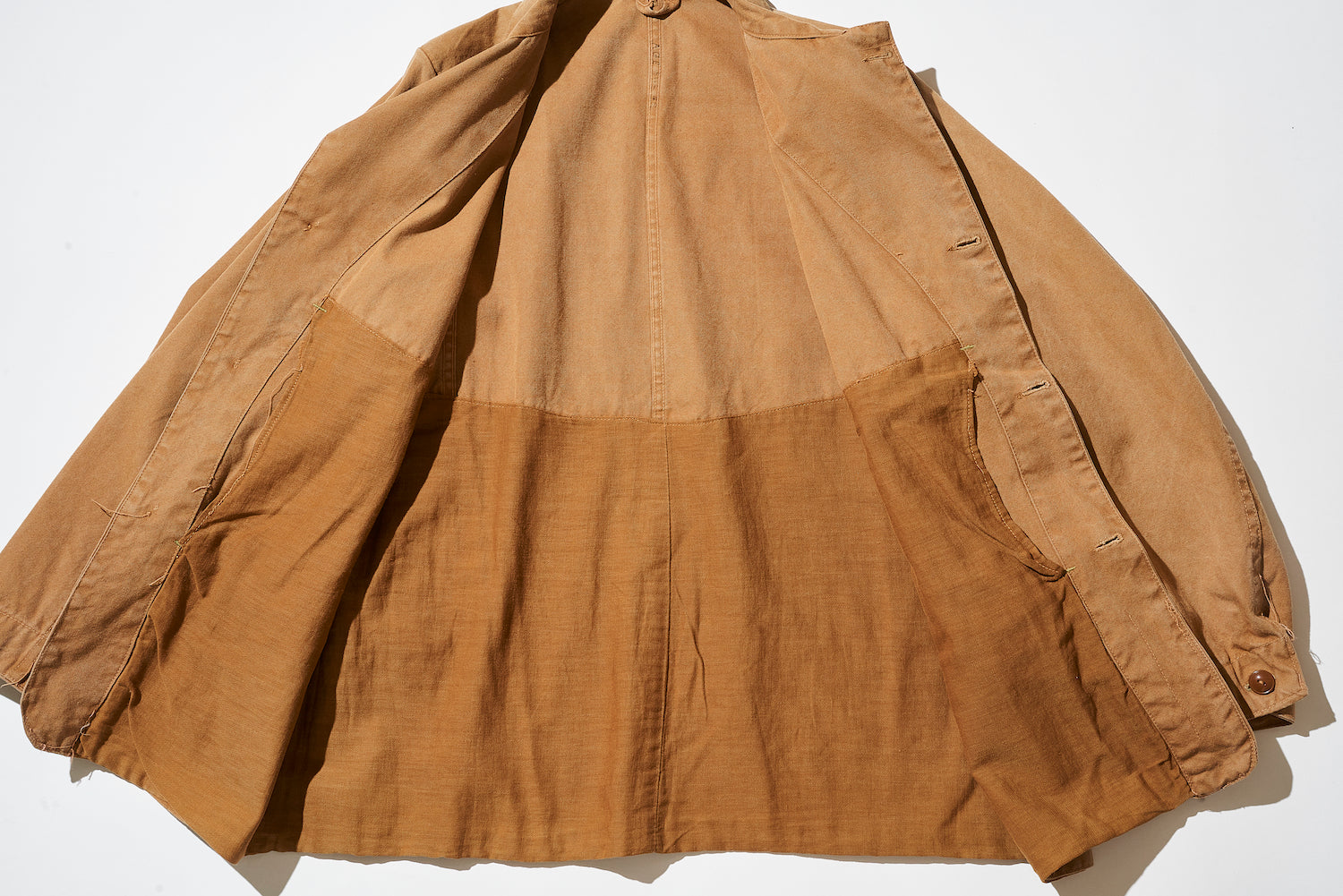 Inside the game pocket on the back. A large bag cloth is provided on the entire bottom of the body, so you can safely put in any amount of game.