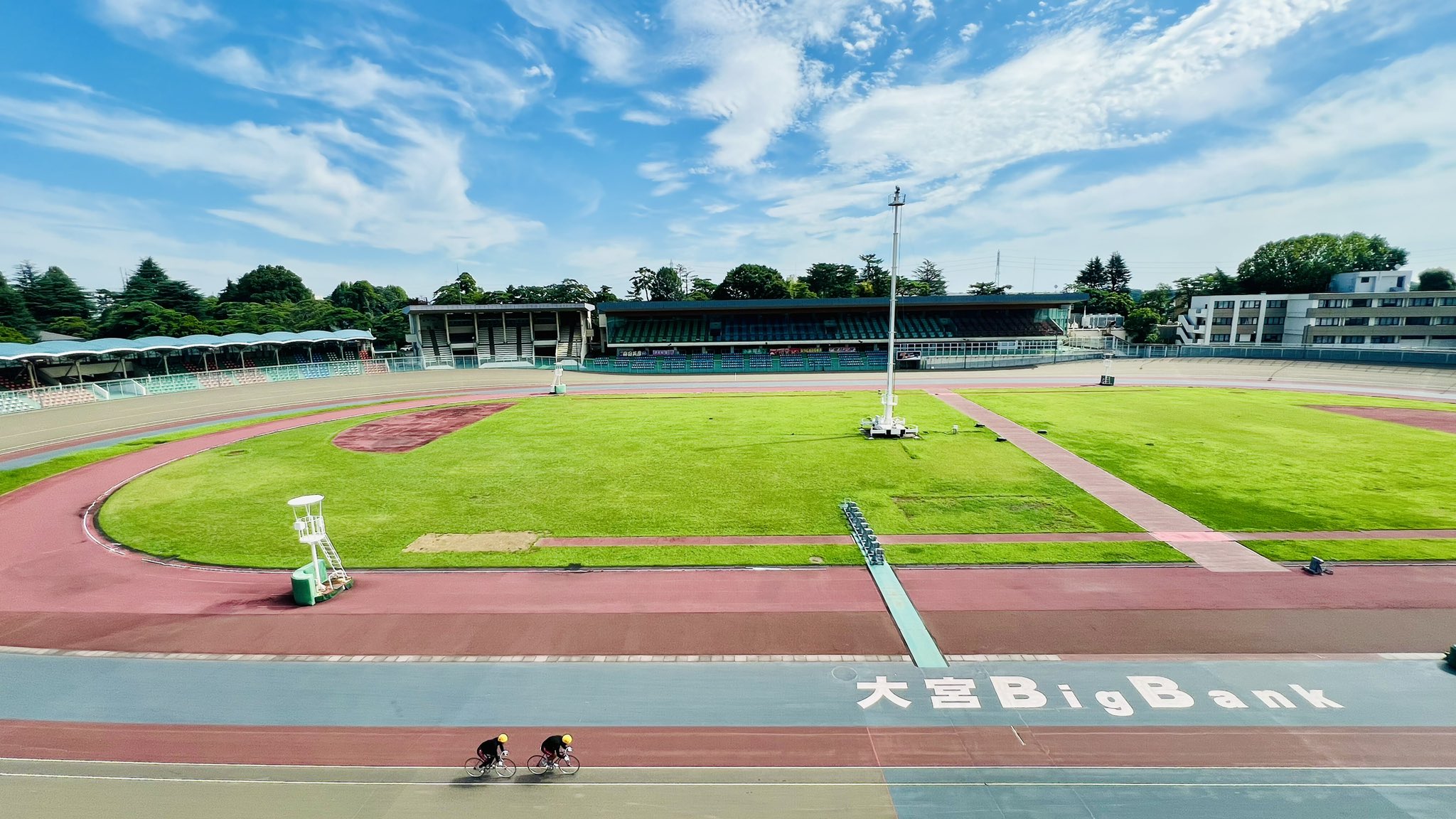 大宮競輪場は、東日本の競輪発祥の地。競輪の生みの親、倉茂貞助氏をたたえたGⅢグレード『大宮競輪 倉茂記念杯』が、毎年1月に開催されている。トップクラスの選手が出場し、イベントも充実しているため、大宮競輪場で1番の盛り上がりをみせる。