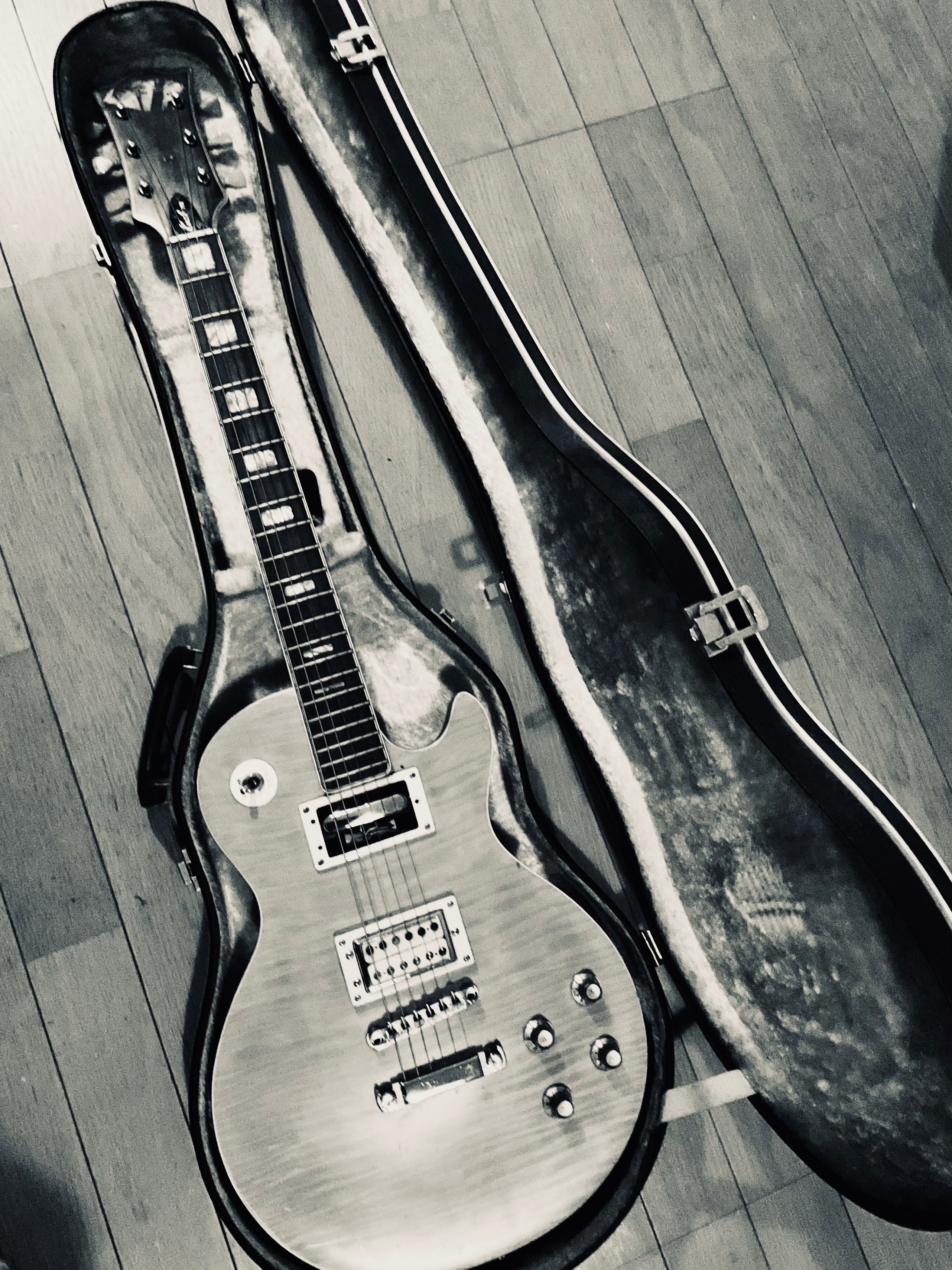 He bought a Greco Les Paul around 1973. Later, he became a bass player and bought a 1974 USA Fender Pressure Bass in 36 monthly installments. He still owns it and says, 