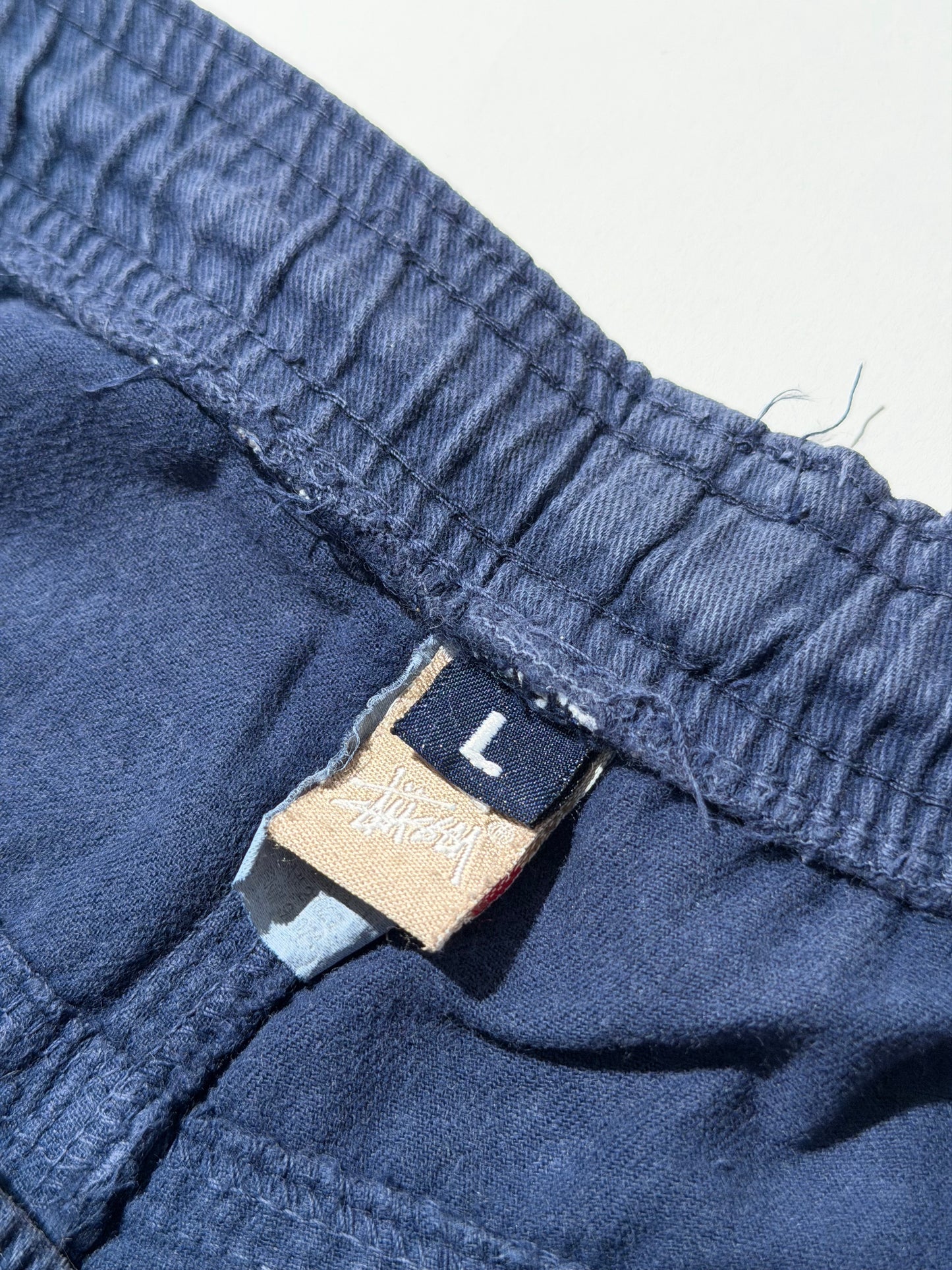 フイナム編集部：STUSSY Livin' GENERAL STOREのイージーパンツ