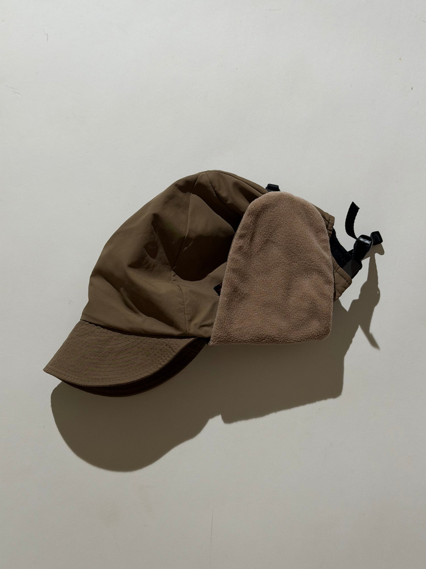 フイナム編集部：halo commoditiyのキャップ