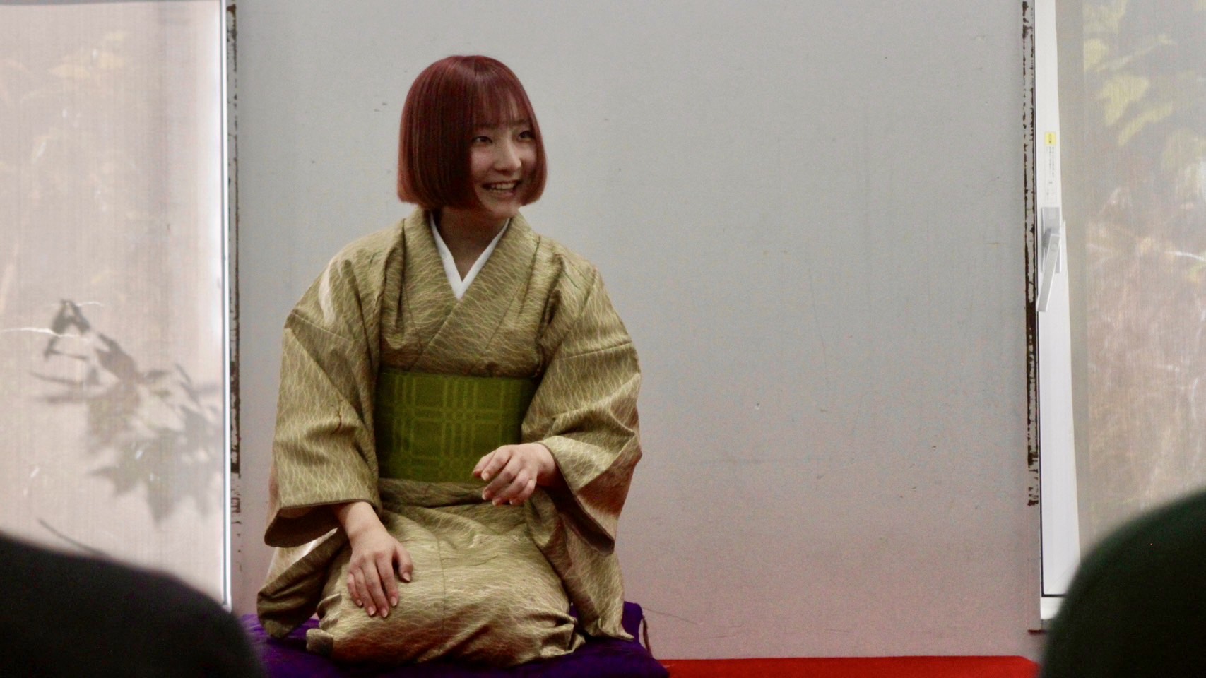 今回話を伺った、早稲田大学落語研究会所属の吉村さん。実演もこなす。