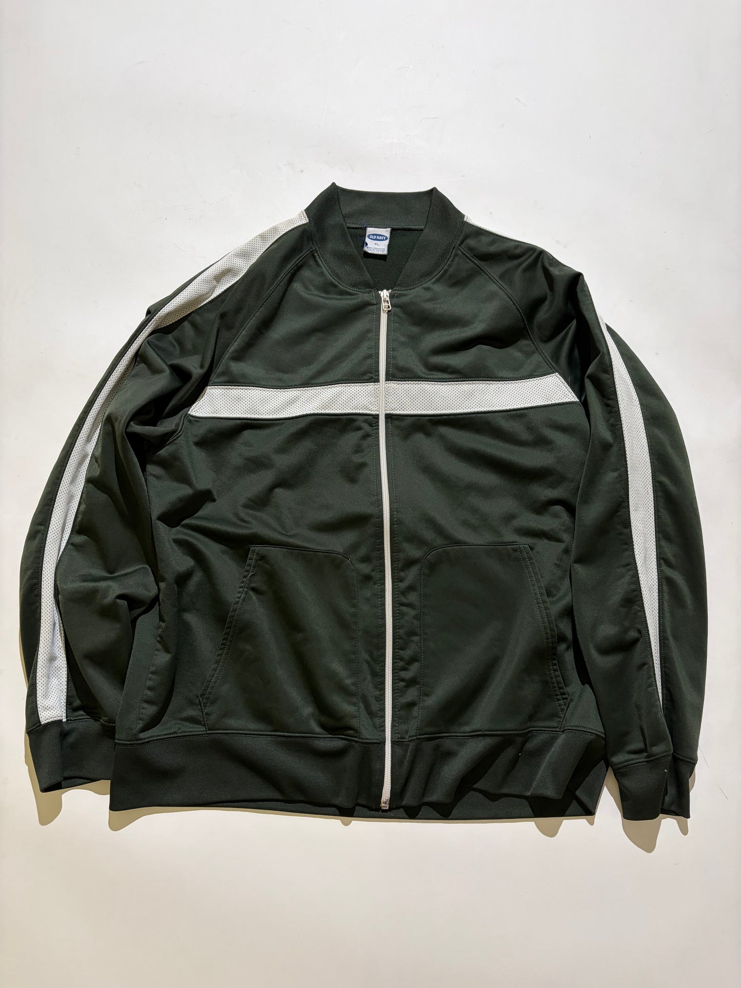 Old Navyのトラックジャケット