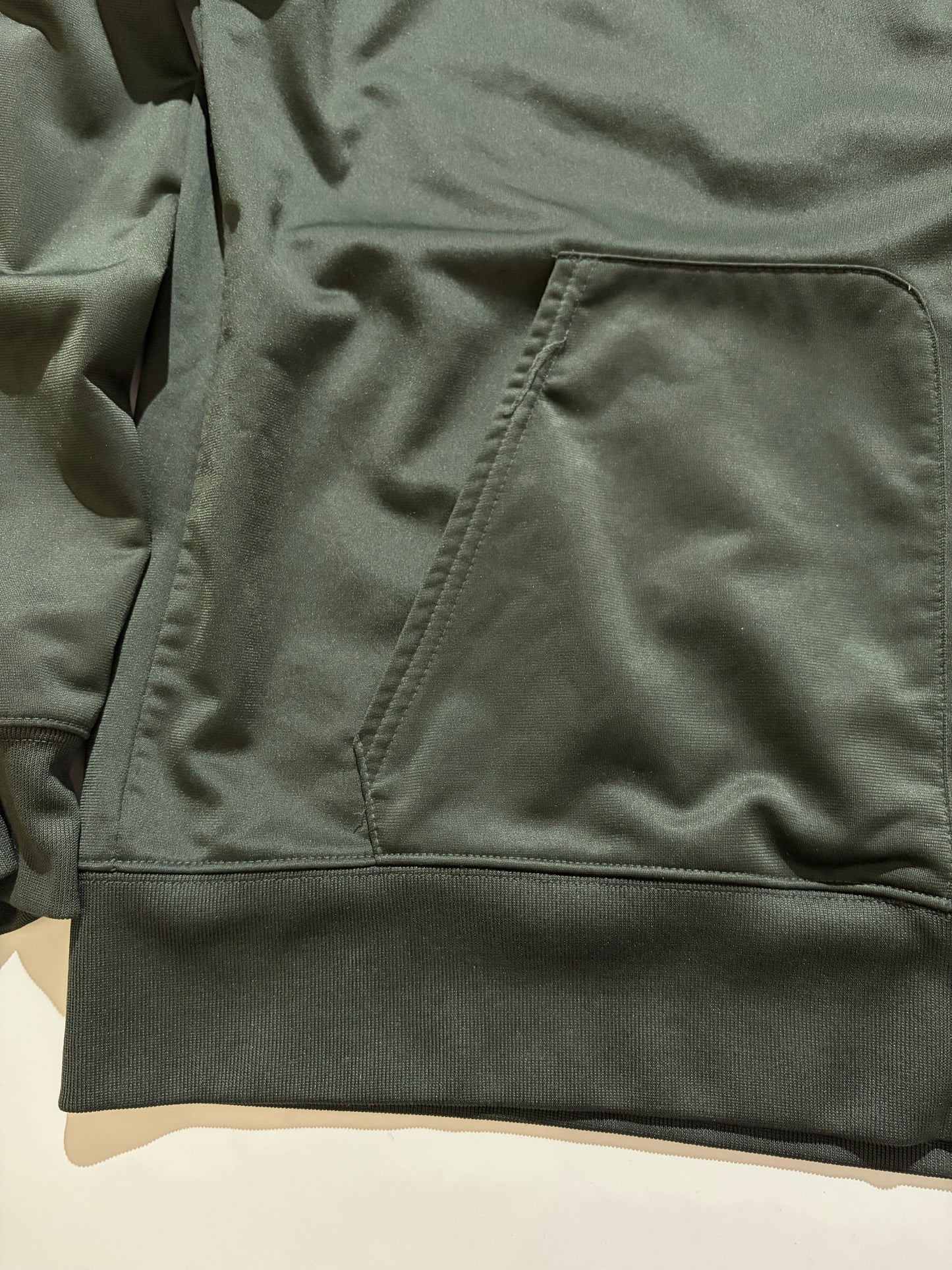 Old Navyのトラックジャケット