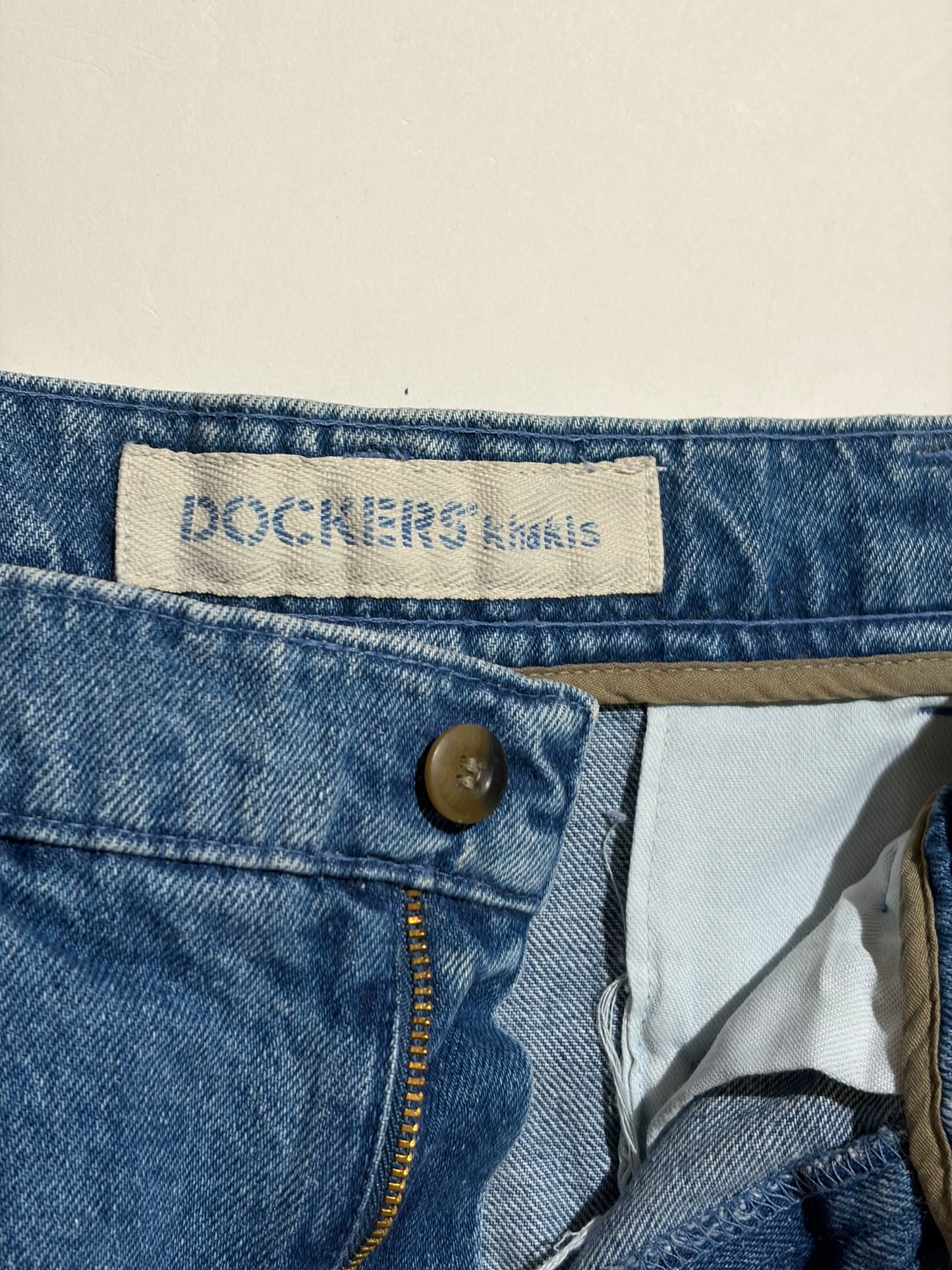 DOCKERSのデニムパンツ