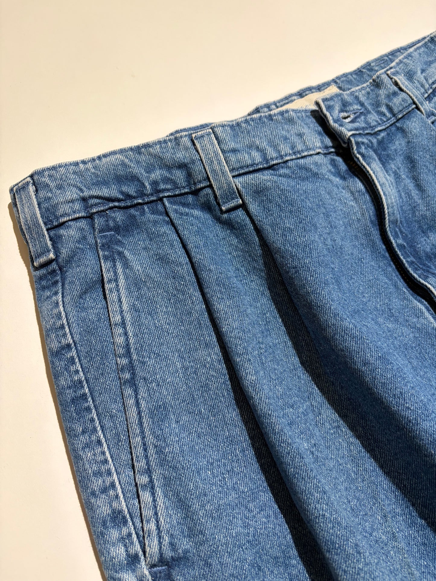 DOCKERSのデニムパンツ