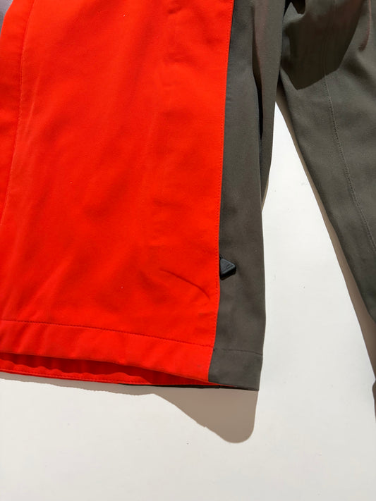 迫田将輝（BARBER SAKOTA）：GO LITEのシェルジャケット