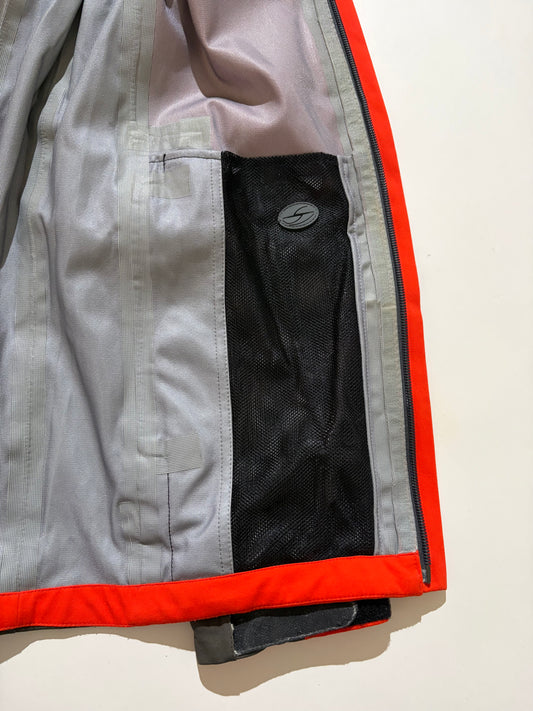 迫田将輝（BARBER SAKOTA）：GO LITEのシェルジャケット