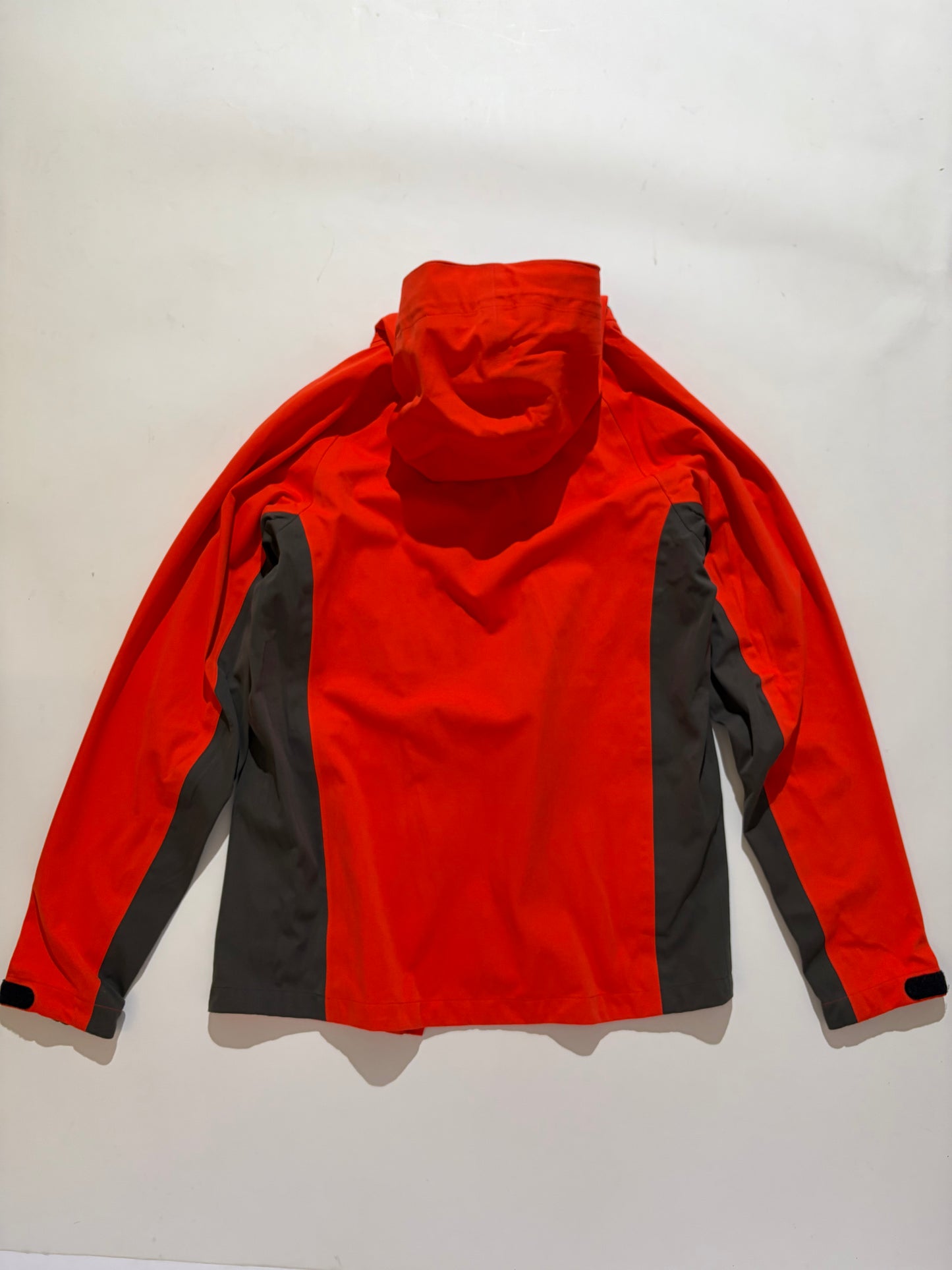 迫田将輝（BARBER SAKOTA）：GO LITEのシェルジャケット