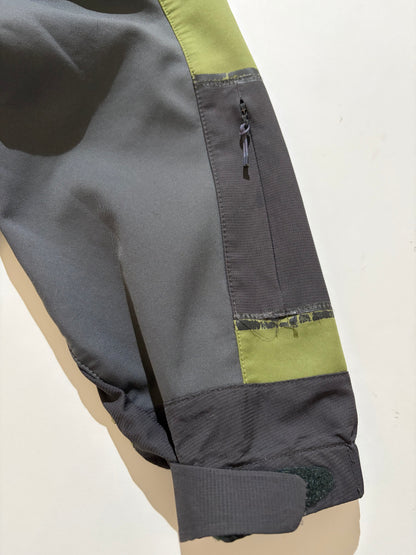 mont-bellのソフトシェル