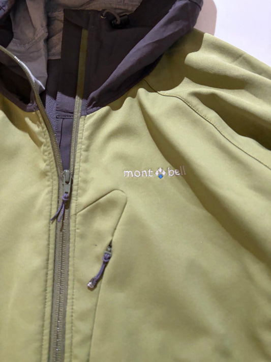 mont-bellのソフトシェル