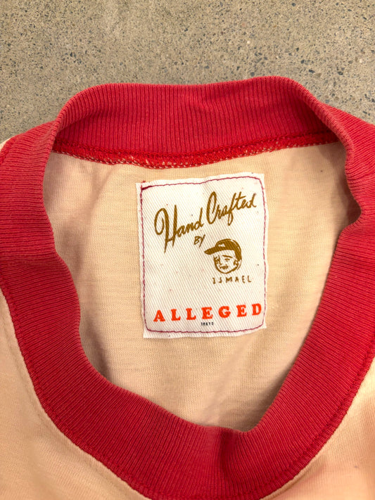 Alleged GalleryのTシャツ