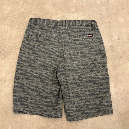 Dickiesのショートパンツ