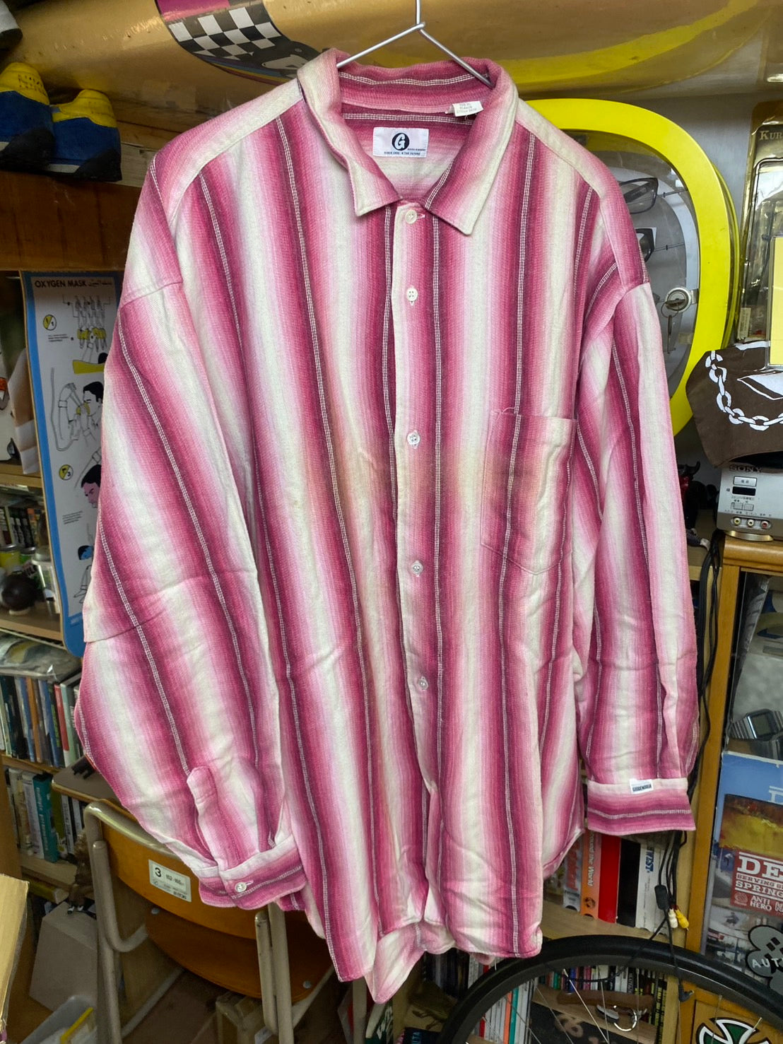 とにかく〈グッドイナフ〉が好きだったので、TシャツとロンTのアンサンブルやニットやフリースなどなど、かなりの数を購入し現在でも大切に保管。当時の加藤さんにとって、渋谷＝〈グッドイナフ〉と言っても遜色のないコレクションです。