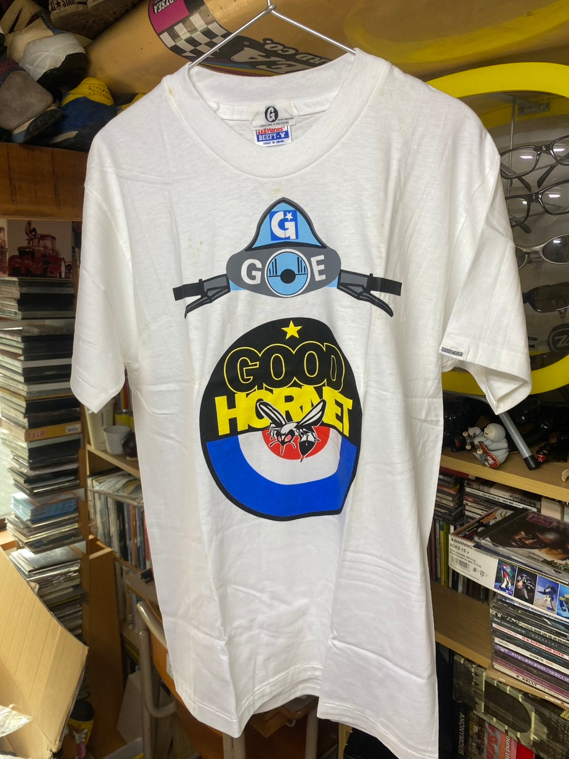 当時買い集めた〈グッドイナフ〉のTシャツコレクションの一部。圧倒的に白ボディが多いことからも、時代と加藤さんの趣向を感じます。