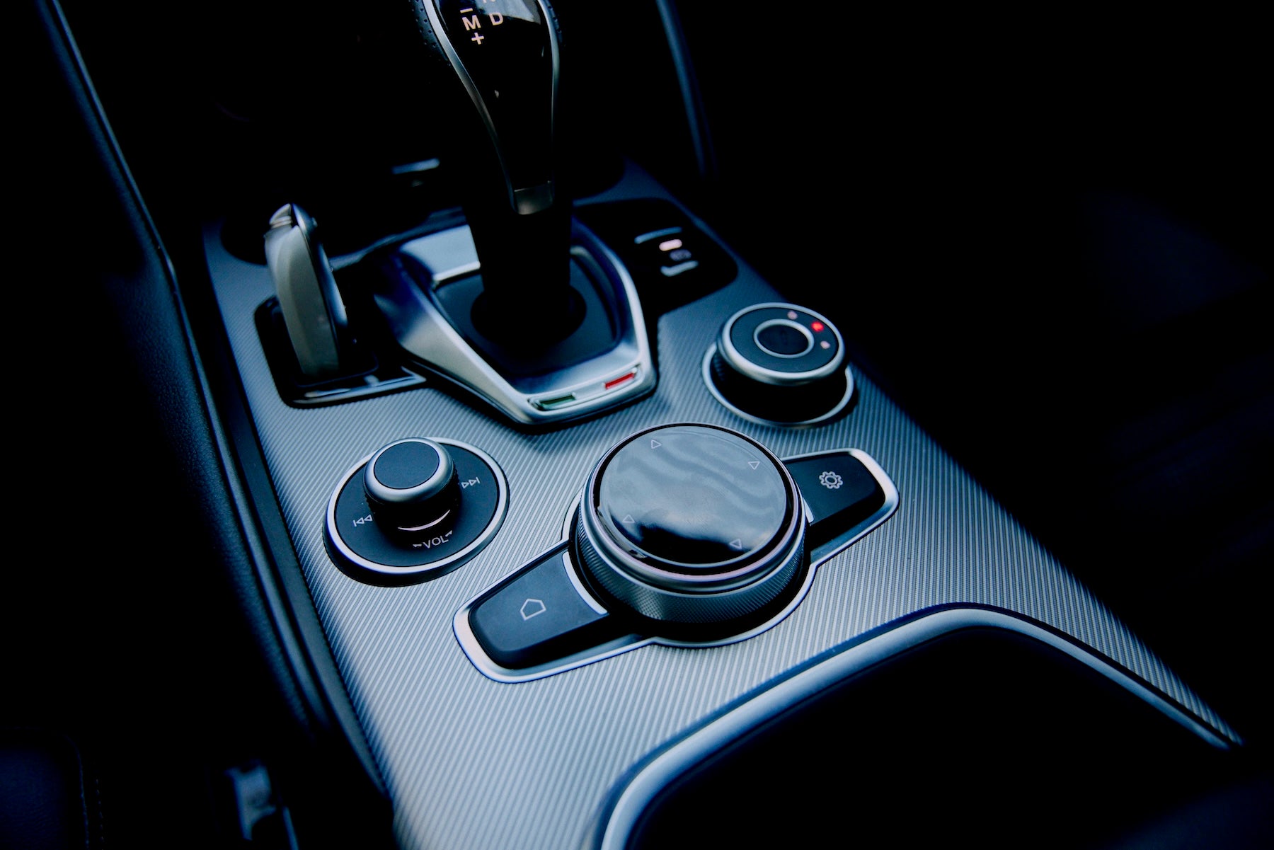 The area around the shift lever is minimalist.