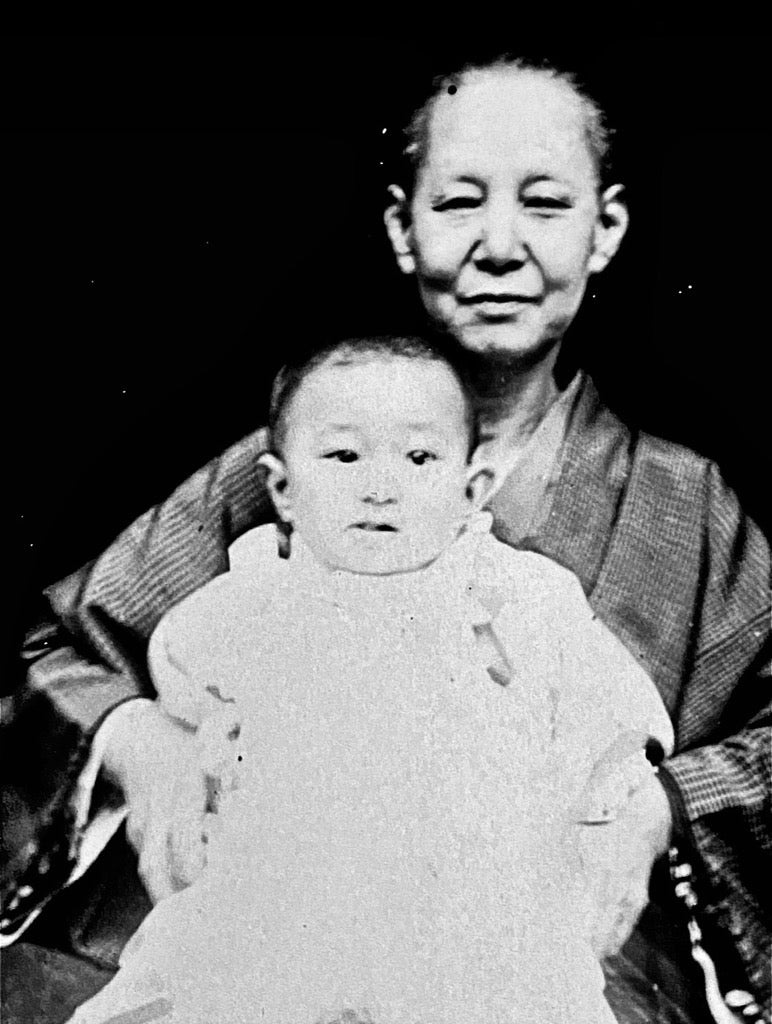 He was the sixth of 12 siblings, but his two oldest children died shortly after birth. His father ran a business, so he grew up in a wealthy environment.