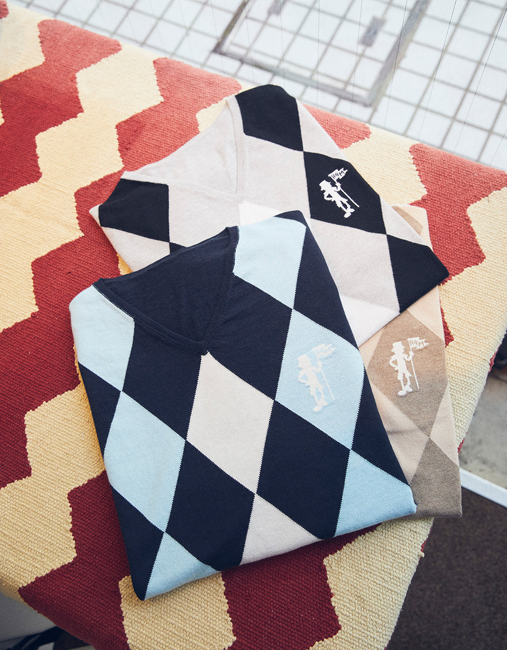 〈ホリーズオリジナル〉のニット