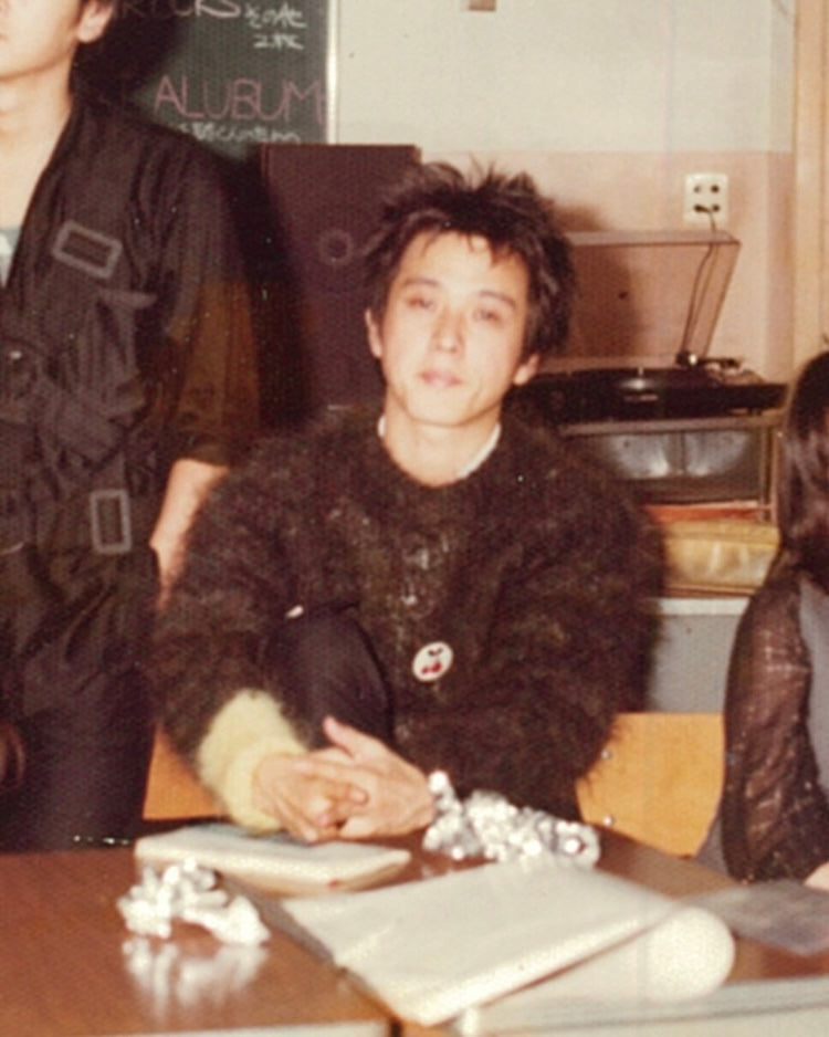 When I was in a band, a friend told me to dress up like a punk to go to a girls' school cultural festival. Inspired by the look of the Sex Pistols, I wore clothes from SEX (later known as Seditionaries) and stood my hair up.